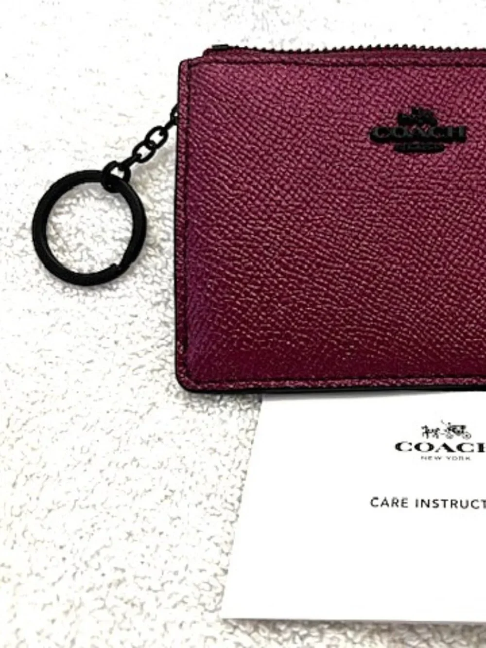 Coach Mini mauve leather Skinny Card case with dark matte black metal hardware